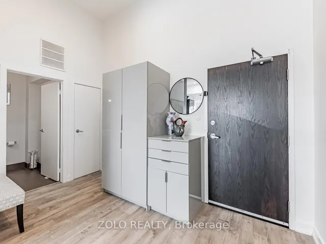 Additional image 3 of 1842 Queen St Unit 304