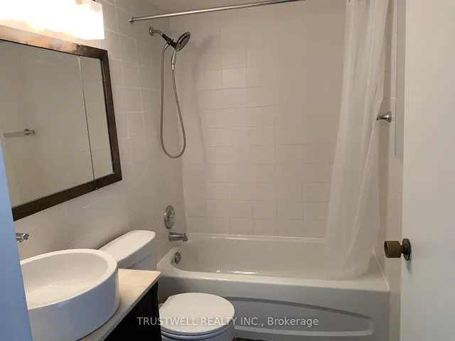 Additional image 7 of 33 Harbour Sq Unit 3240