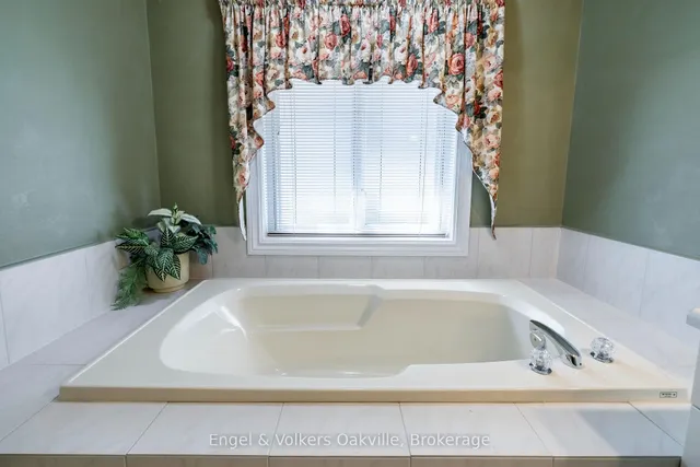 Additional image 24 of 950 Wintergreen Pl