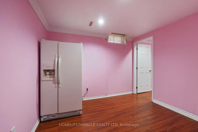 Additional image 30 of 27 Deerpark Cres