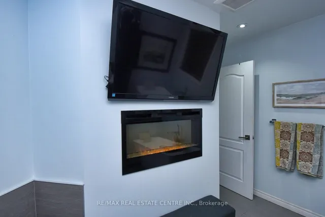 Additional image 26 of 47 Surrey Dr