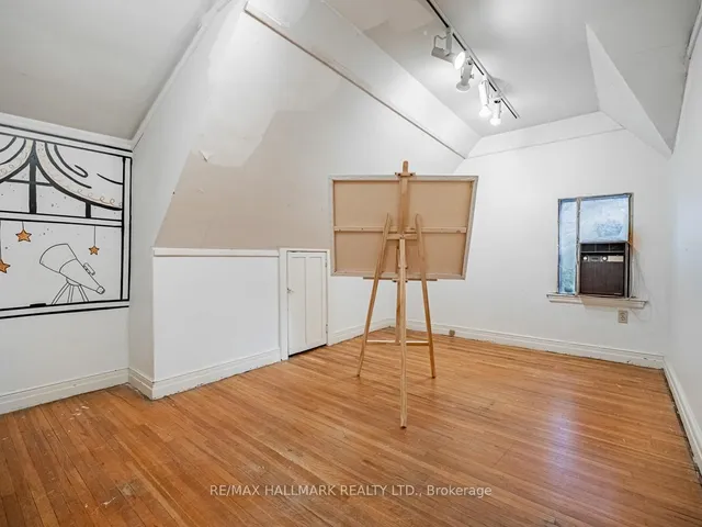 Additional image 27 of 2 Mount Royal Ave