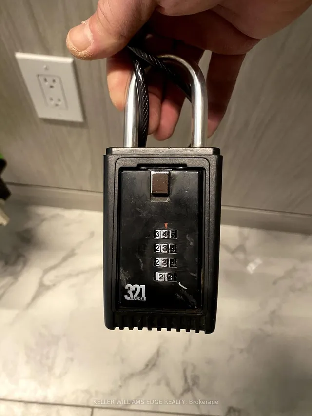 Additional image 21 of 15 Wellington St Unit 1105