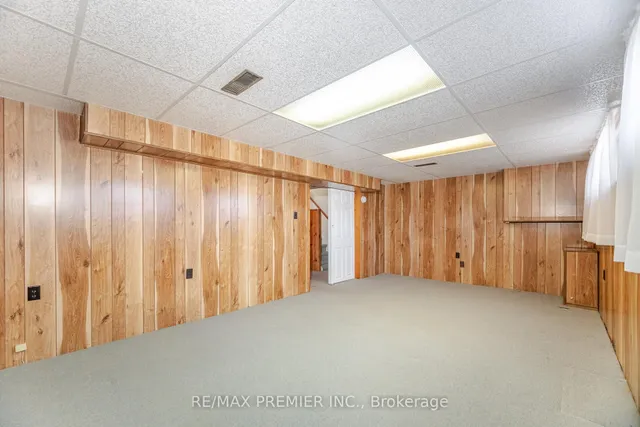 Additional image 37 of 32 Edgemont Dr