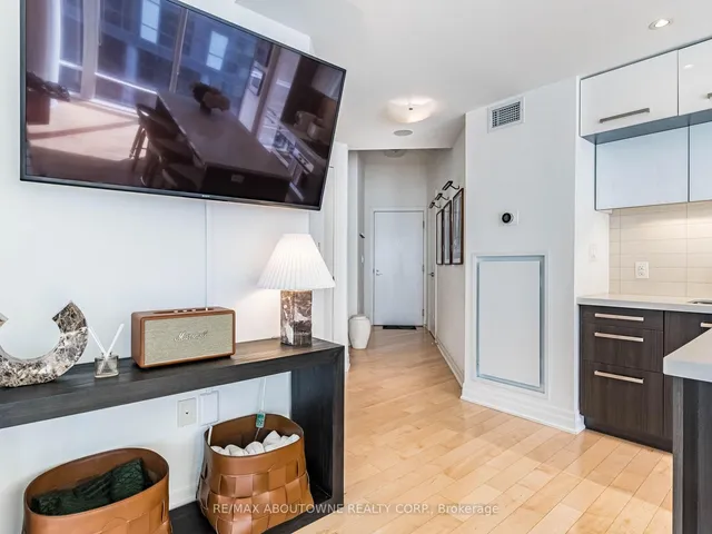 Additional image 29 of 8 The Esplanade St Unit 802