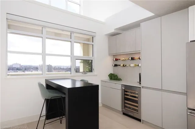 Additional image 11 of 112 Benton St Unit 710