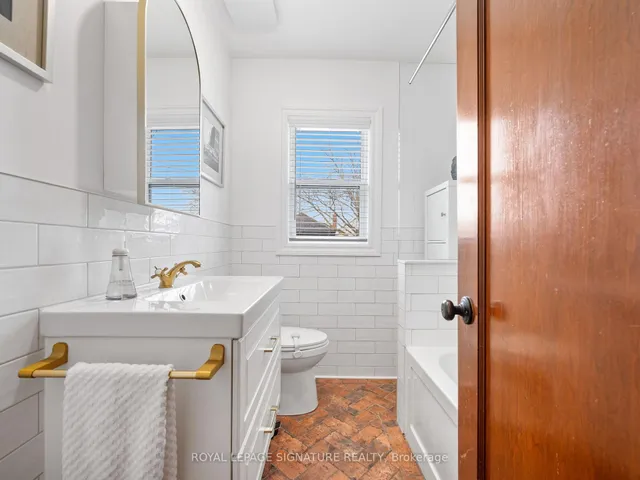 Additional image 33 of 136 Schell Ave