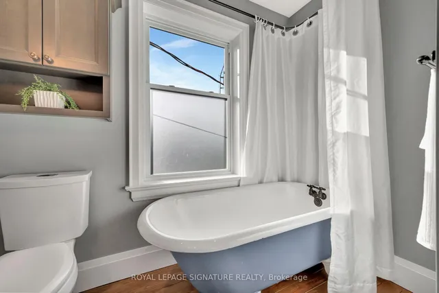 Additional image 29 of 23 Court St