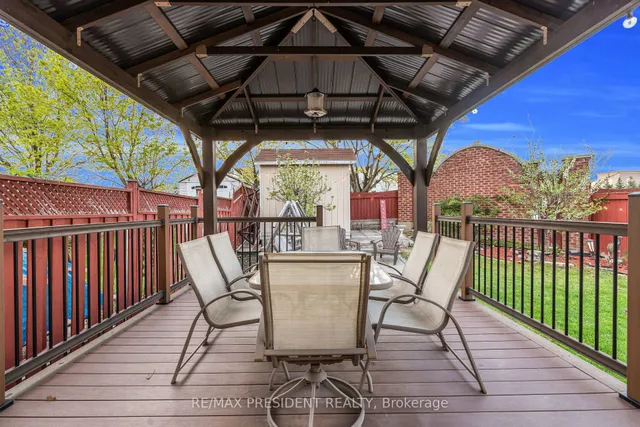 Additional image 42 of 994 Ledbury Cres