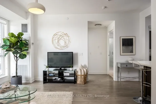 Additional image 9 of 110 Marine Parade Dr Unit 604