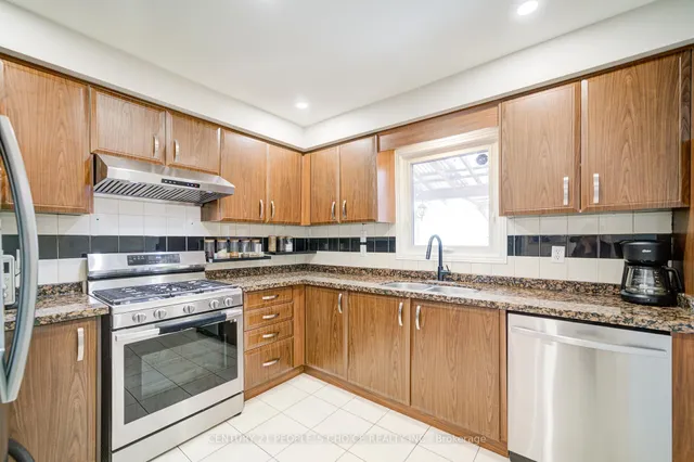 Additional image 19 of 157 Cinrickbar Dr