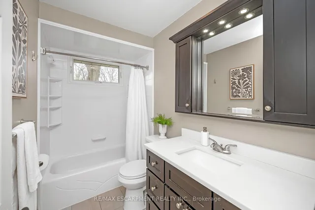 Additional image 26 of 5075 QUEENS Crt