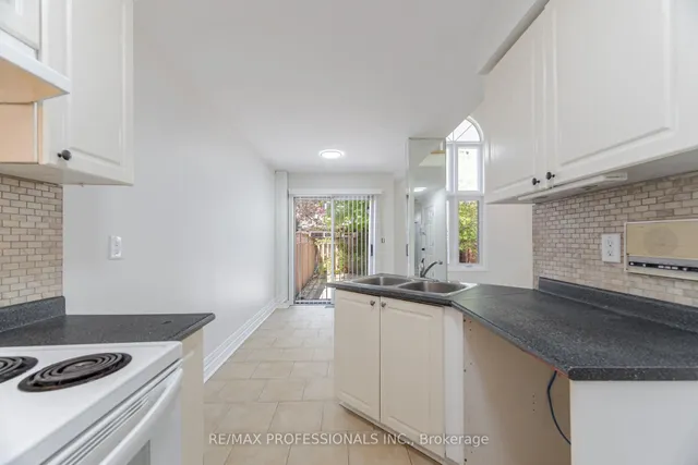 Additional image 15 of 11 Asterwind Cres