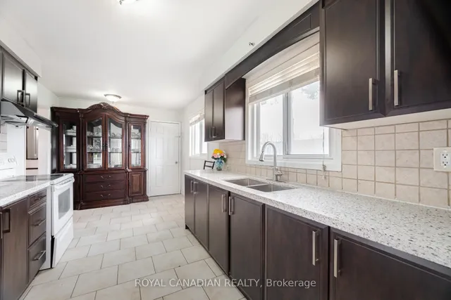 Additional image 16 of 3087 Redbank Cres