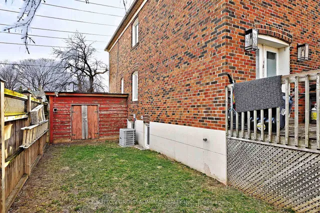 Additional image 39 of 555 Royal York Rd