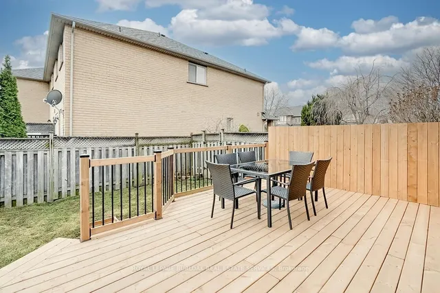 Additional image 27 of 453 Taylor Cres