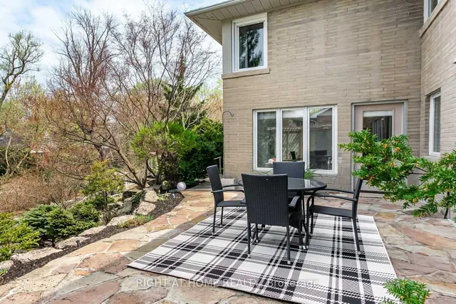 Additional image 42 of 16 Leland Ave