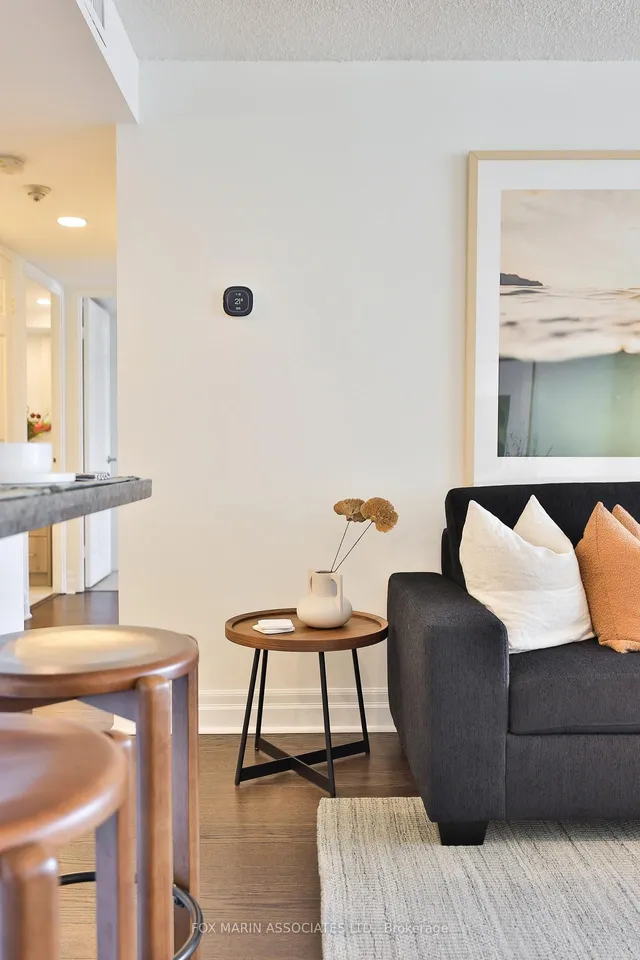 Additional image 11 of 701 King St Unit 1013