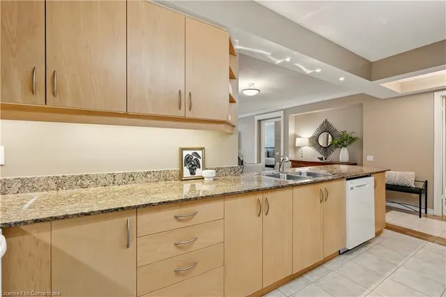 Additional image 14 of 18 William Carson Cres Unit 111