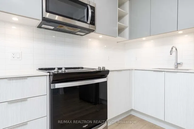 Additional image 12 of 50 Dunfield Ave Unit 1917