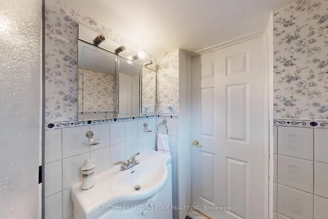 Additional image 13 of 34 CHISHOLM Ave