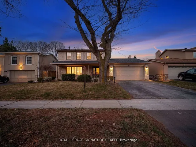 31 Hatherton Cres