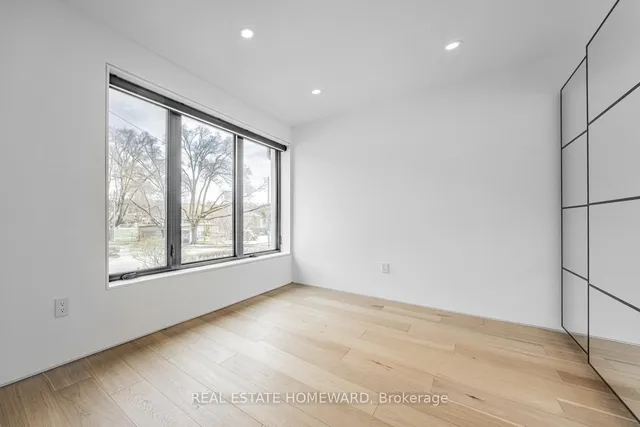 Additional image 19 of 10 Juliana Crt