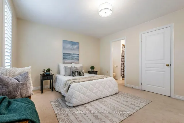 Additional image 28 of 8 Hackney Crt