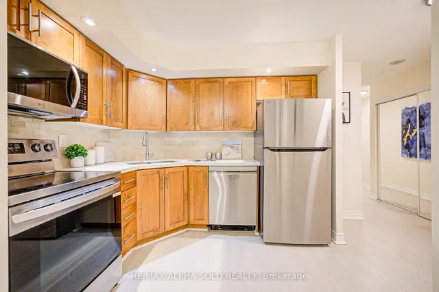 Additional image 12 of 250 Wellington St Unit 246