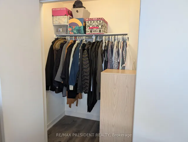 Additional image 21 of 590 North Service Rd Unit 14