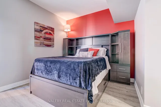 Additional image 11 of 1 King St Unit 2002