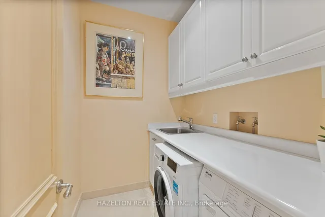 Additional image 40 of 1 St Thomas St Unit 14B