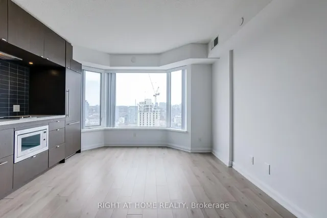 Additional image 4 of 155 Yorkville Ave Unit 2601