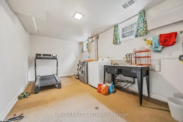 Additional image 34 of 2 Aylesbury Rd