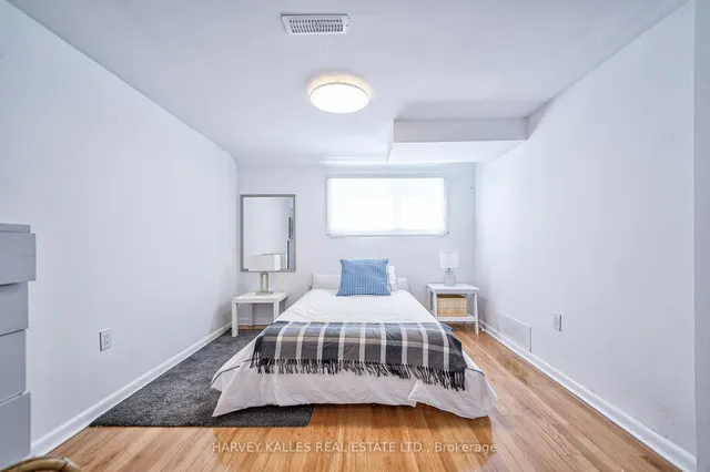 Additional image 37 of 215 Searle Ave