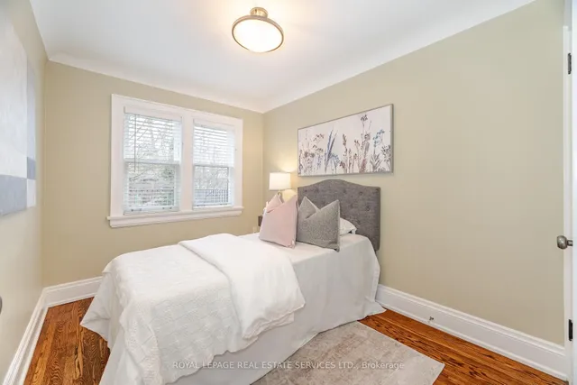 Additional image 14 of 33 Willingdon Blvd