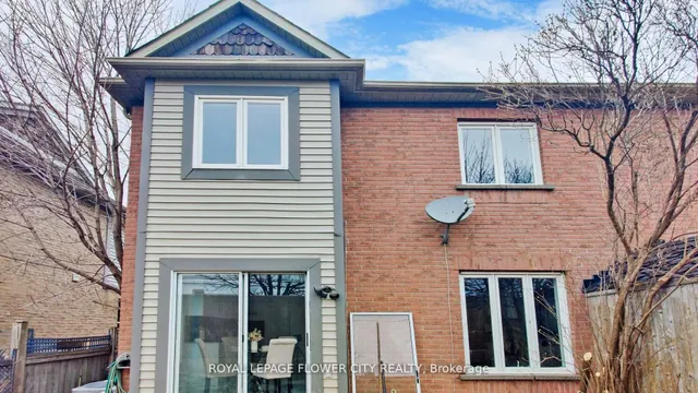 Additional image 37 of 101 Chipmunk Cres