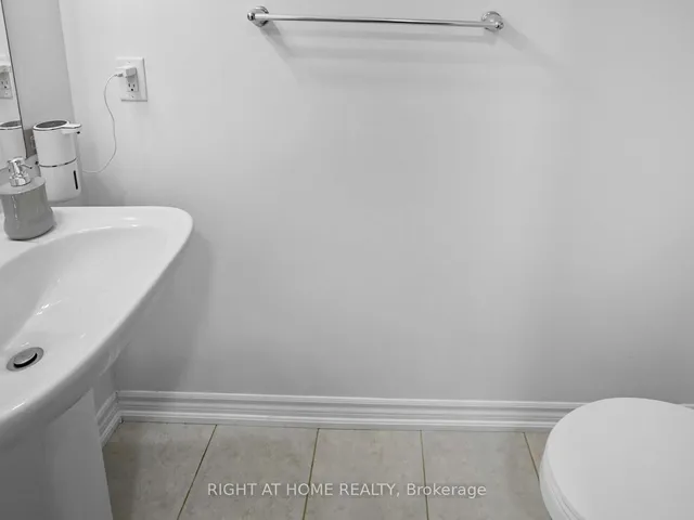 Additional image 23 of 651 Laking Terr