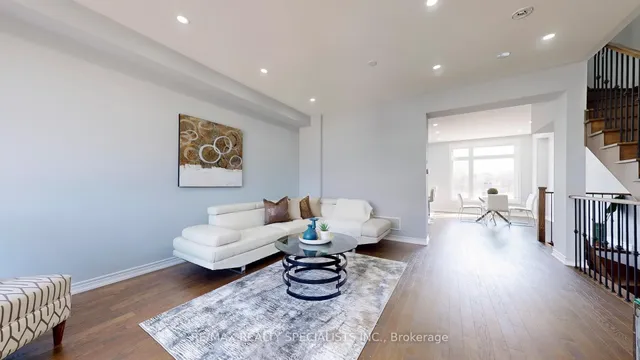 Additional image 6 of 6 QUEENPOST Dr