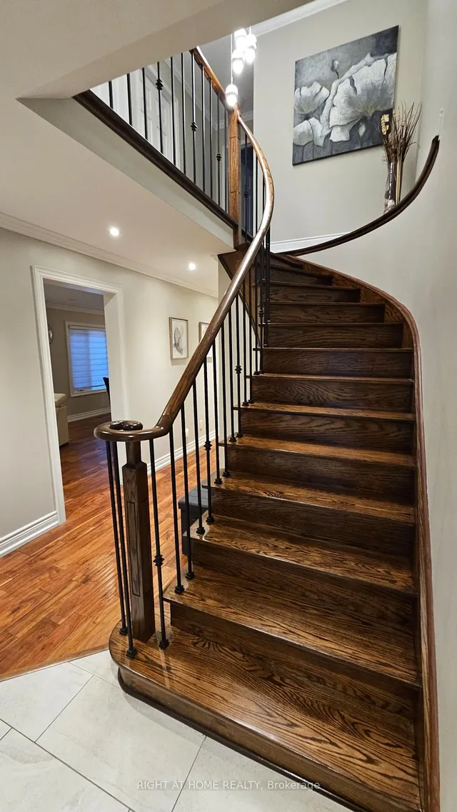 Additional image 11 of 4302 Highgate Cres