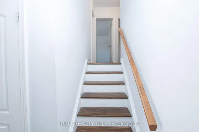 Additional image 26 of 23 Urbandale Ave