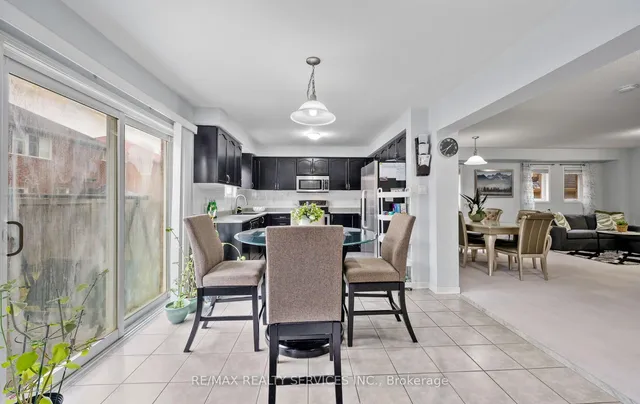 Additional image 11 of 31 Rambling Oak Dr