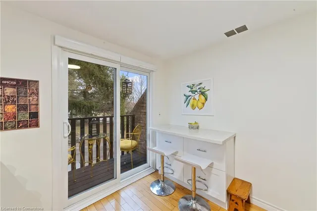 Additional image 18 of 1967 Main St Unit 6