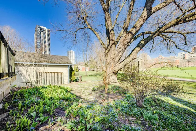 Additional image 45 of 23 Richmond Ave