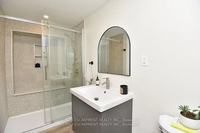 Additional image 27 of 81 Glenayr St