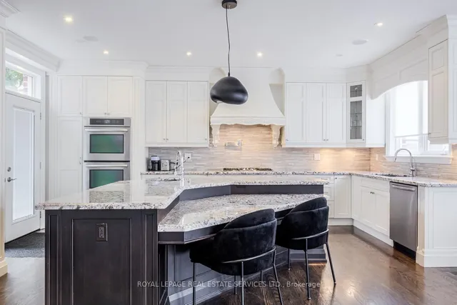 Additional image 6 of 21A Roycrest Ave