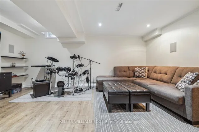 Additional image 36 of 2301 Cavendish Dr Unit 150