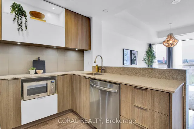 Additional image 14 of 170 Sumach St Unit 523