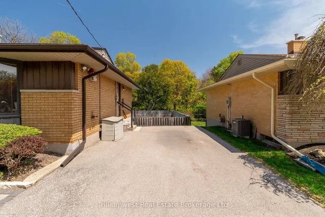 Additional image 40 of 147 Village Rd