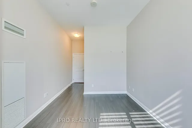 Additional image 31 of 75 Eglinton Ave Unit 106